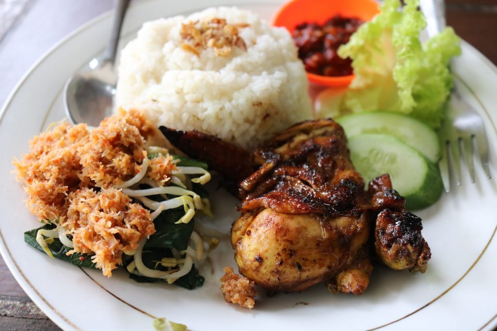 Goorita - Berbagai Macam Makanan Tradisional Khas Indonesia dan Tempat Asalnya